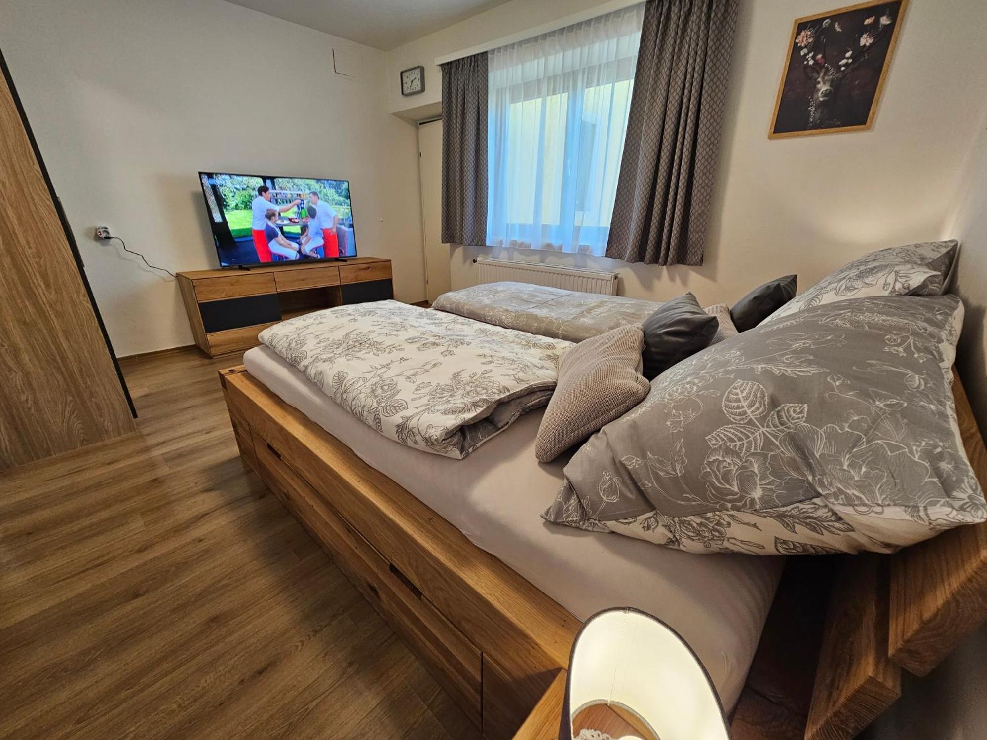 Gasthof Engelhof Gmunden Chambre photo