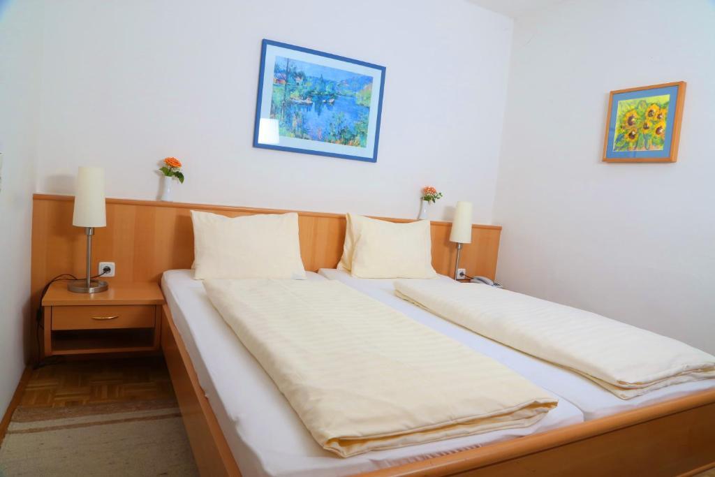 Gasthof Engelhof Gmunden Chambre photo